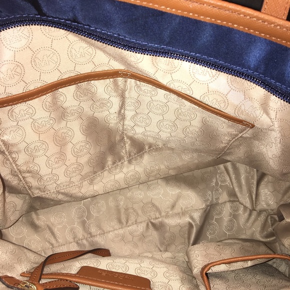 Michael Kors large Navy kempton nylon tote - Picture 8 of 8